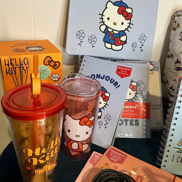 HELLO KITTY Lovers Show! - Picture 1 of 3
